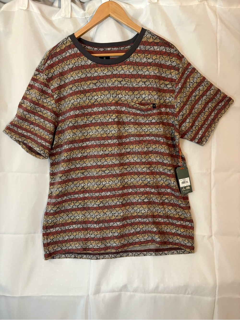 $55 Men's Roark x House of Darwin Gonzo Short Sleeve Woven Shirt Sunburst RK440